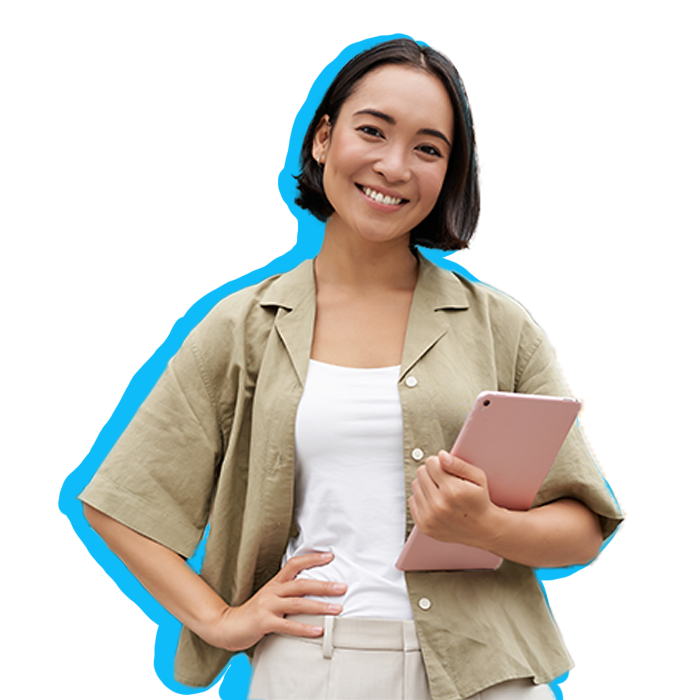 Femme d'affaires souriant, tenant une tablette dans une main. Equipée en téléphonie mobile et IT